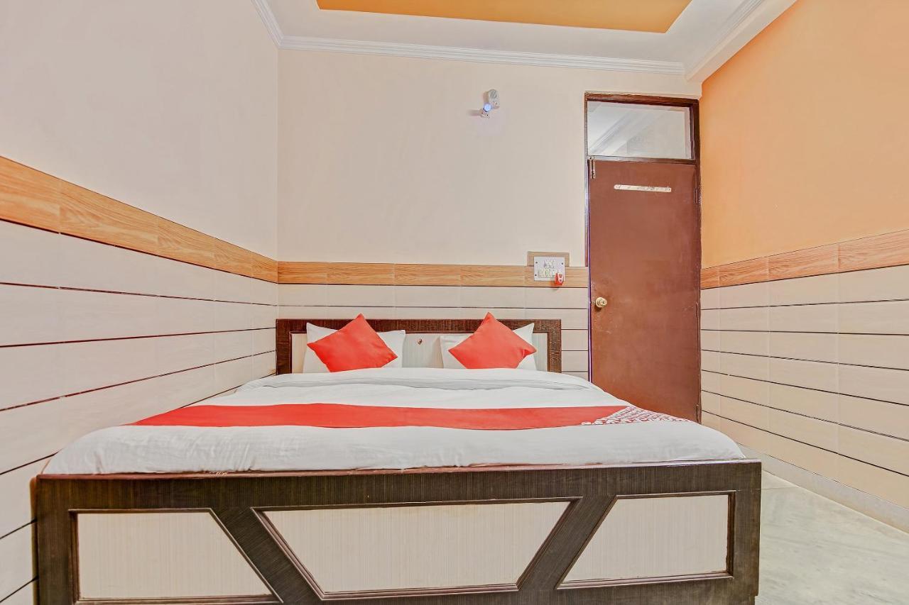 ניו דלהי Oyo Park View Guest House Near Edm Mall מראה חיצוני תמונה