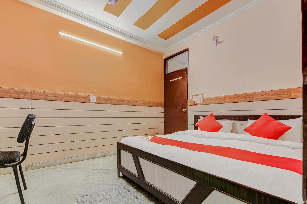 ניו דלהי Oyo Park View Guest House Near Edm Mall מראה חיצוני תמונה
