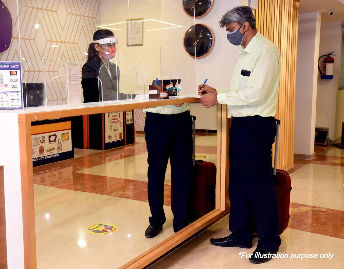 ניו דלהי Oyo Park View Guest House Near Edm Mall מראה חיצוני תמונה