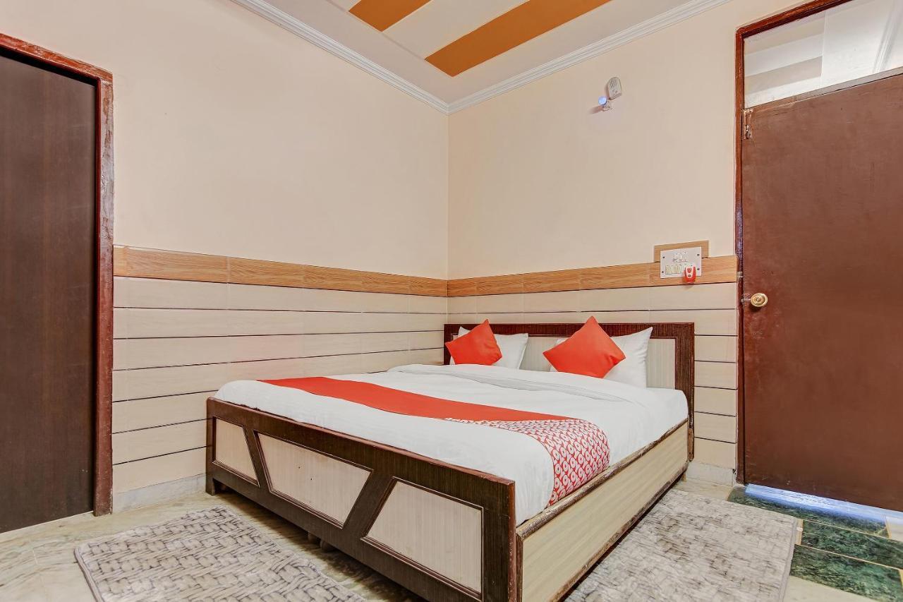 ניו דלהי Oyo Park View Guest House Near Edm Mall מראה חיצוני תמונה